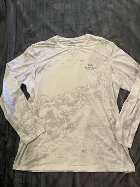 Realtree Men’s Long-Sleeve White Camo Fishing Shirt